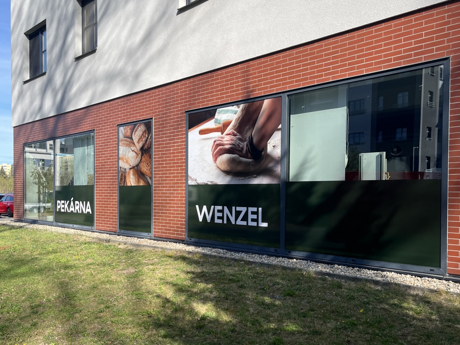 Realizace lepené reklamy od Tiskárny RUDI Tábor